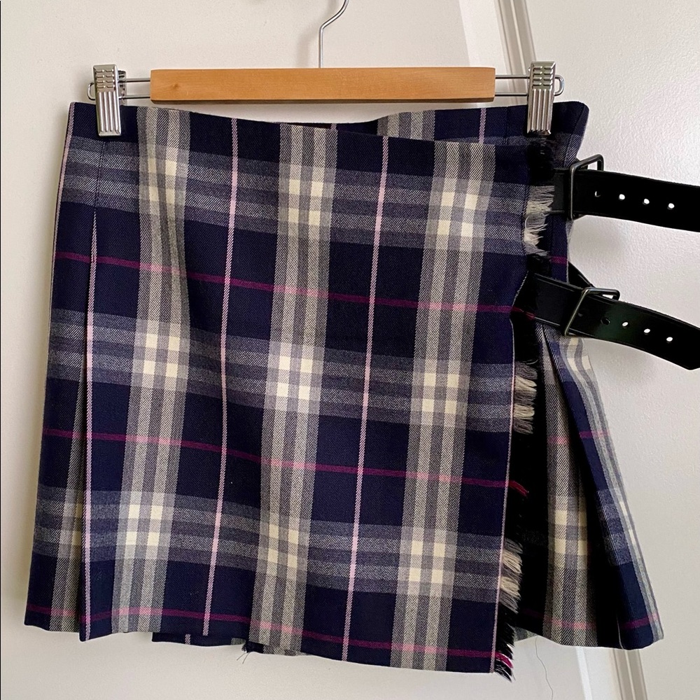 Burberry skirt, size 4